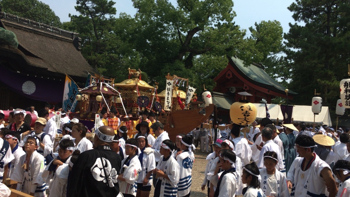 『住吉祭』で賑わう住吉大社と神輿